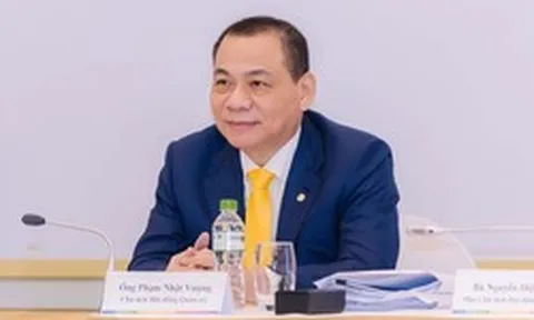NĐT trong nước bất ngờ tung 2.300 tỷ mua cổ phiếu Vingroup