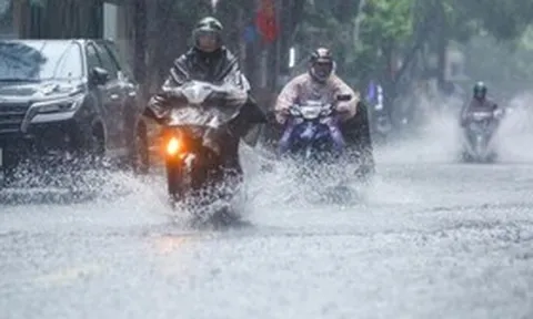 Chiều tối nay (25/6), miền Bắc đón trận mưa to "lạ thường" sau chuỗi ngày nắng nóng