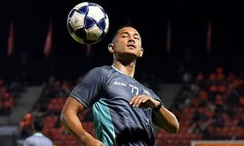 Cầu thủ giàu nhất thế giới, tài sài gấp 13 lần Ronaldo là ai?