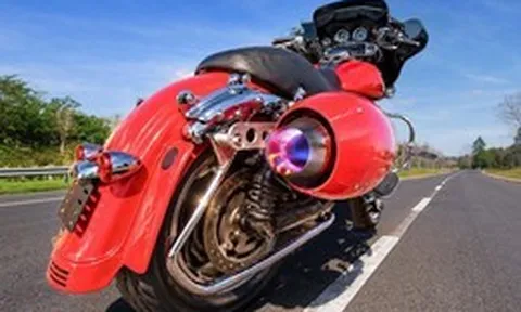 Harley-Davidson chưa đủ “điên”, Matt Mikka biến mô tô Mỹ thành chiến đấu cơ hai bánh bằng động cơ phản lực