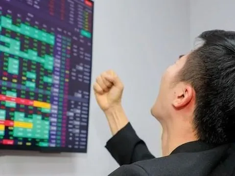 Kịch bản tích cực VN-Index có thể lên 1.800 điểm, công ty chứng khoán điểm tên 3 nhóm cổ phiếu "hot" dự báo hưởng lợi trong nửa cuối năm 2025