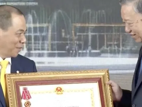 Vingroup của tỷ phú Phạm Nhật Vượng nhận Huân chương lao động hạng Nhất