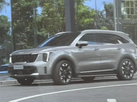 Kia Sorento bản mới lộ diện tại Việt Nam