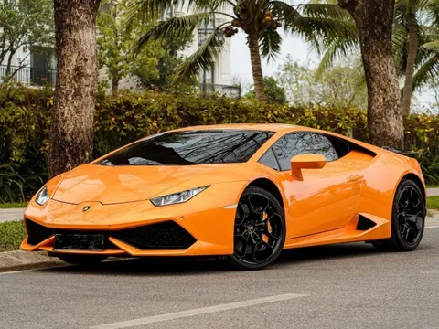 Chiếc Lamborghini Huracan này ‘mất giá hơn 1 tỷ/năm’, bán lại ngang Porsche Taycan mua mới mà vẫn được mác siêu xe