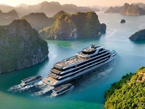 Siêu du thuyền 6 sao lớn nhất Vịnh Hạ Long hoàn toàn do người Việt thực hiện có gì đặc biệt?