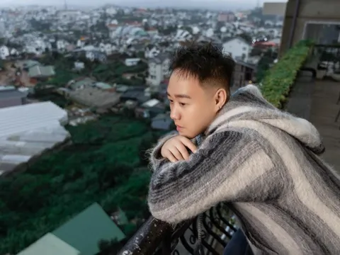 Nam ca sĩ sở hữu nhiều nhà, có mối tình kéo dài chỉ 10 ngày, U40 chưa vợ con
