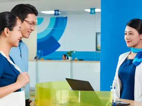 Giữa "bão" tăng lãi suất, ngân hàng duy nhất bất ngờ điều chỉnh giảm: Chuyện gì đang xảy ra?