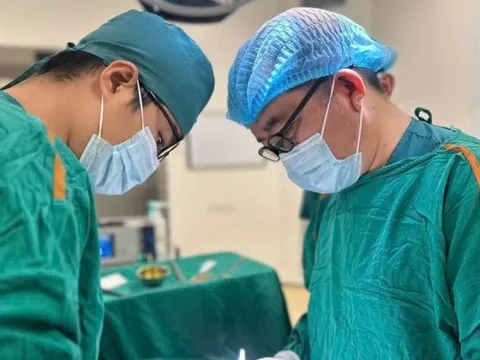 Liên tiếp 3 trẻ mất tinh hoàn, bác sĩ cảnh báo khẩn