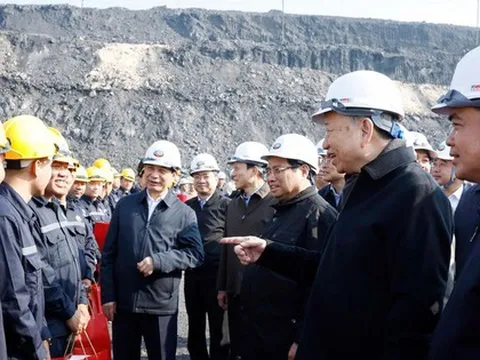 Tổng Bí thư Tô Lâm gặp mặt, chúc Tết công nhân ngành than tại Quảng Ninh