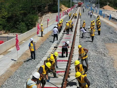 Thà chịu chi phí gấp chứ không chọn Trung Quốc, đường sắt 40 tỷ USD nguy cơ đắp chiếu, khó khởi công nhắm công nghệ nào?