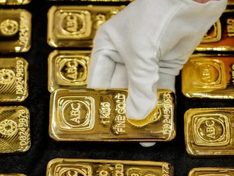 SỐC: Giá vàng hôm nay 28/1 vọt đỉnh "vô tiền khoáng hậu", mốc 200 triệu đồng liệu có xa vời?