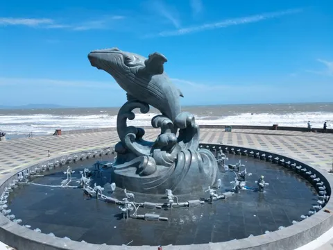 Cận cảnh công trình tượng cá Ông hơn 50 tỷ đồng tại TP.HCM