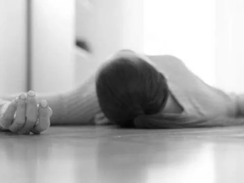 Người phụ nữ 68 tuổi đột ngột tử vong vì cứ mải miết thực hiện thói quen "vạn người mê"