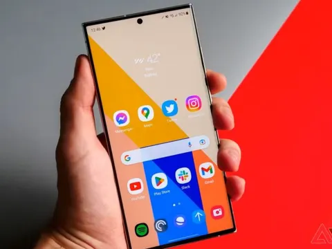 Mua chiếc điện thoại "đời cổ" này với tôi là thứ đáng tiền nhất, chẳng cần Galaxy S26 Ultra