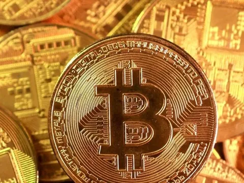 Bitcoin lao dốc mạnh từ khi ông Trump đắc cử Tổng thống Mỹ