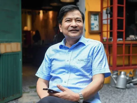 Nam NSND được con riêng của vợ 2 gọi là “ba”, hạnh phúc bên người vợ thật thà, ngây ngô trong căn hộ 150m2.