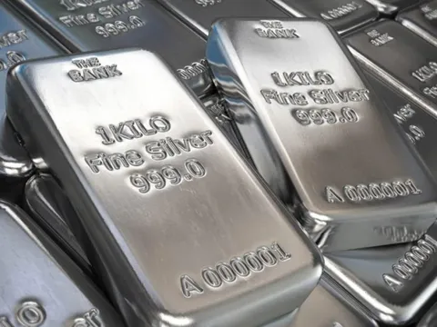 Quỹ bạc lớn nhất thế giới tiếp tục mua thêm hàng chục tấn bạc