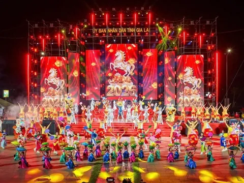 Trực tiếp: Việt Nam đón giao thừa, chào năm mới Bính Ngọ 2026