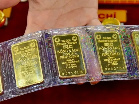 Từ nay, đi bán vàng trên 5 triệu đồng bắt buộc phải chuyển khoản, cố tình sai phạm bị phạt tới 20 triệu