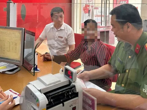 Tất cả người dân có tài khoản ngân hàng chú ý: Làm sao để không bị chặn giao dịch từ 1/3?