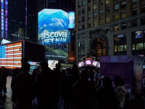 Hình ảnh Việt Nam tại Quảng trường Thời đại dịp Tết