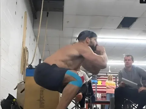 Người đàn ông lập kỷ lục thế giới khi làm điều tưởng như không thể trong vòng 24 giờ