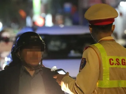 CSGT ra quân thực hiện nhiệm vụ xử lý vi phạm nồng độ cồn