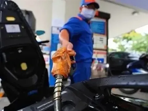 Giá xăng, dầu tăng mạnh