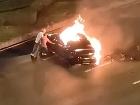 Báo cáo pháp y vụ tai nạn xe điện Xiaomi tại Trung Quốc: Tài xế tử vong trên xe cháy do cửa không mở được