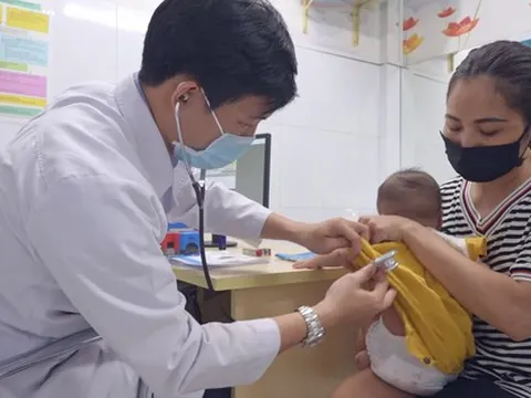 Bệnh viện Nhi đồng 1 triển khai uống vắc-xin Rotavin miễn phí từ năm 2026