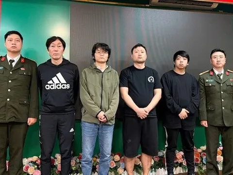 Công an đồng loạt đột kích 4 địa điểm tại Hà Nội, triệt phá ổ nhóm lừa đảo xuyên quốc gia