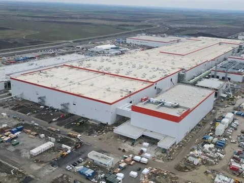 EU nỗ lực cạnh tranh giá pin xe điện với Trung Quốc