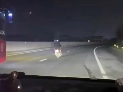 Lạng lách, đánh võng trên quốc lộ, hai người đàn ông bị xử phạt 26 triệu đồng