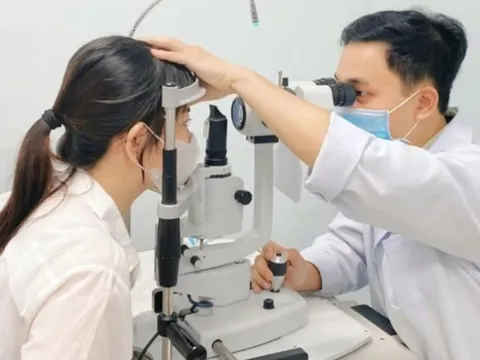 Từ 18 tuổi trở xuống mổ cận thị được hưởng bảo hiểm y tế