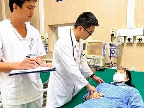 Đốt than xông cảm cúm, người phụ nữ 49 tuổi hôn mê