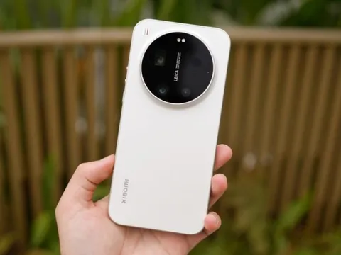 Nếu không bị Galaxy S26 Ultra "che mất hào quang", mẫu điện thoại Trung Quốc này đã gây bão ở Việt Nam