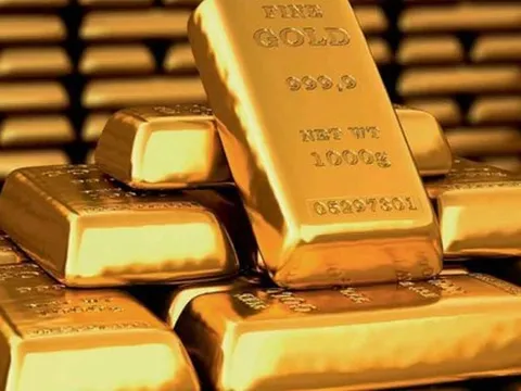 Giá vàng công phá sau cú rớt thẳng đứng, bạc tiếp tục "nóng"