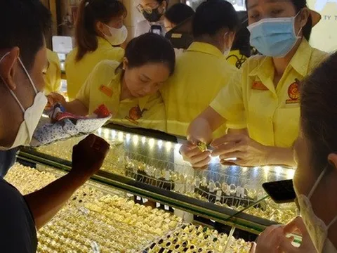 Giá vàng hôm nay, 10-3: Đảo chiều sụt giảm mạnh