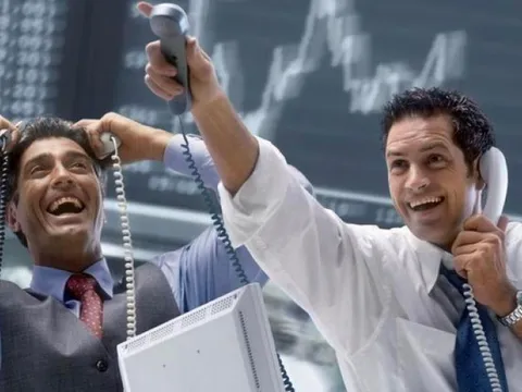 Phiên 10/3: Khối ngoại "tung" gần 1.200 tỷ đồng gom hai cổ phiếu bluechips