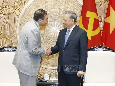 Gặp Tổng Bí thư, DN Mỹ kế thừa di sản của Thomas Edison tiết lộ VN là nước châu Á đầu tiên được chọn