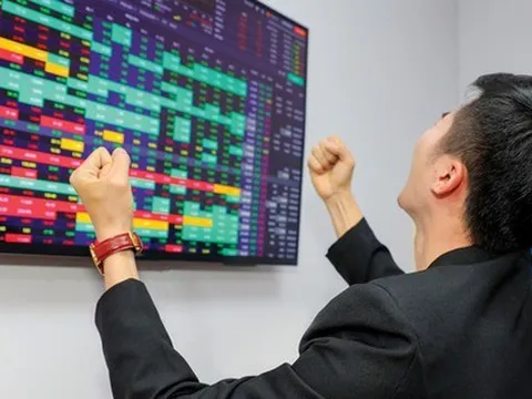 Tỉ phú Việt chi ngàn tỉ mua cổ phiếu sau cú giảm lịch sử, tín hiệu gì cho các nhà đầu tư?