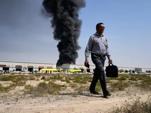 Tấn công vào thứ này còn gây "hậu quả khủng khiếp" hơn cả tàu chở hàng đi qua eo biển Hormuz