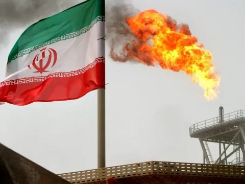 Iran ‘bật đèn xanh’ cho các tàu chở dầu treo cờ một quốc gia châu Á đi qua eo biển Hormuz?