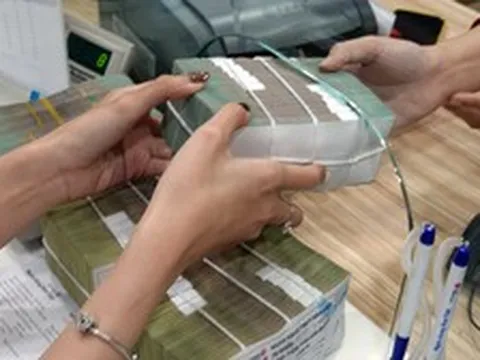 Sốt ruột vì đáo hạn toàn bộ sổ tiết kiệm 200 triệu để mua vàng