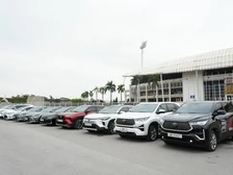 Xe Hybrid tự sạc giảm thiểu đáng kể sự phụ thuộc vào xăng dầu