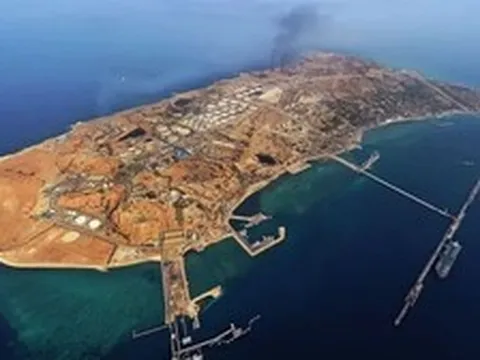 Đòn đánh của Mỹ vào đảo dầu Kharg: Vì sao thị trường dầu lo ngại cú sốc nguồn cung lớn nhất lịch sử?