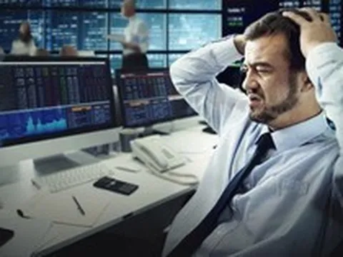 Khối ngoại bán ròng mạnh trong ngày VN-Index giảm 51 điểm, hai cổ phiếu bị "xả" gần 1.300 tỷ đồng