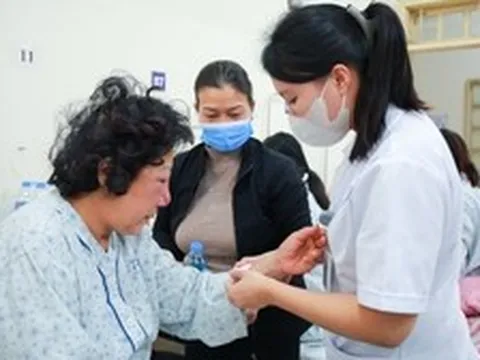 Đề xuất từ năm 2026 khám sức khỏe định kỳ miễn phí cho người yếu thế