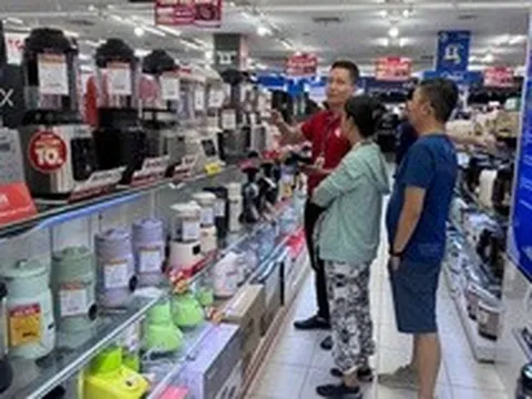 Điện máy, công nghệ "nhấp nhổm" tăng giá