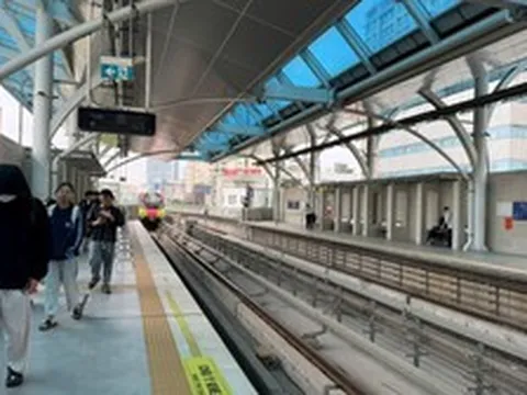 Khủng hoảng năng lượng: Áp lực giá xăng thúc đẩy làn sóng “sống tiết kiệm”